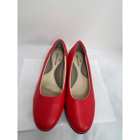 Red Pleather Womens Size 6 1/2 Red Pumps NNB! - Picture 5 of 8